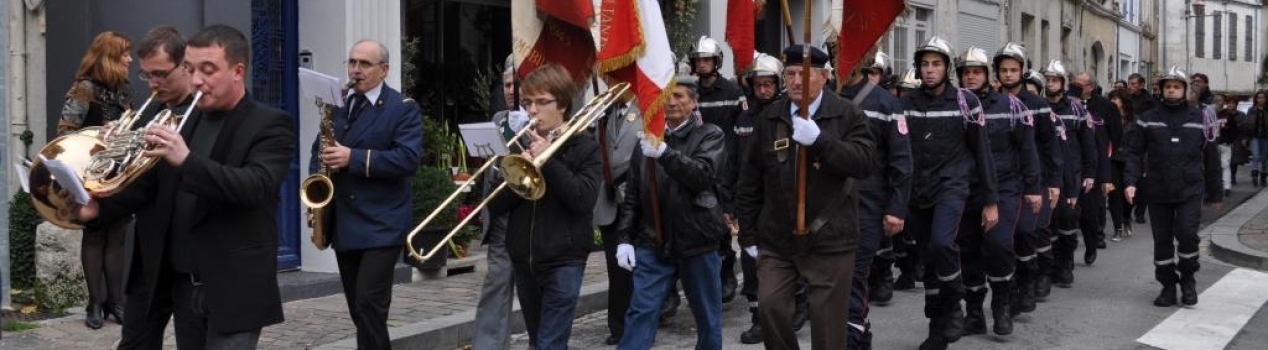 défilé du 11 novembre dans la grand-rue
